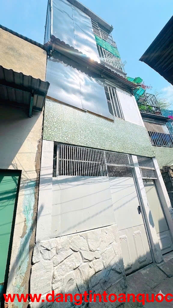 Bán nhà 4*10m 3lầu đúc 5PN 5WC hẻm 769 Phạm Thế Hiển P4Q8 P.Chánh Hưng