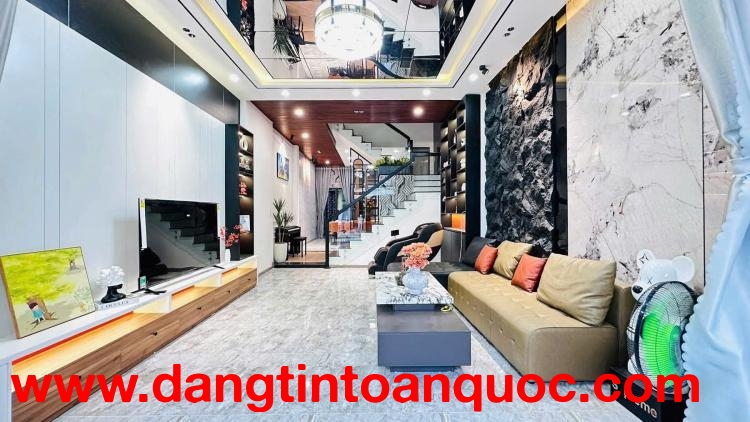 Bán nhà 3 tầng 3 mê đường Nguyễn Huy Tự - Vị trí cách biển 100m.