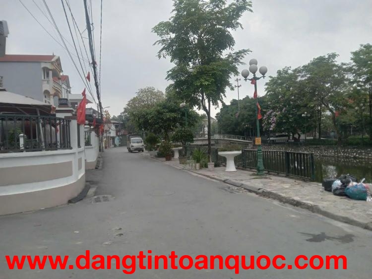 HOT! CHÍNH CHỦ CẦN BÁN LÔ GÓC ĐẸP NGAY HỒ CÔNG VIÊN – PHÚC THỊNH