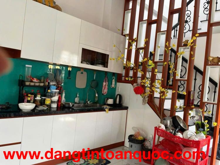 CẦN BÁN GẤP NHÀ 2 TẦNG KIÊN CỐ NGAY PHƯỜNG PHÚ HÒA, THỦ DẦU MỘT, BÌNH DƯƠNG
