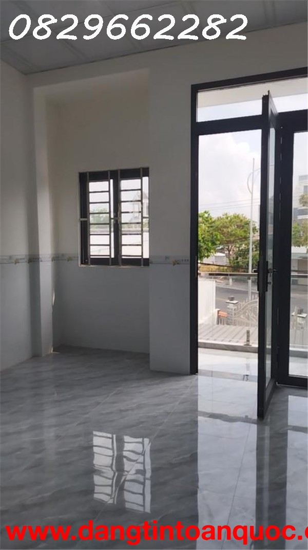 Bán nhà mặt phố Nguyễn Tất Thành, TP. Sa Đéc, Đồng Tháp. DT 124m2, 3PN. Sổ hồng. Giá 4.5 Tỷ.