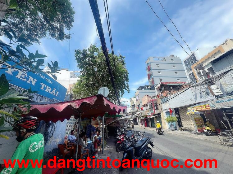 CHÍNH CHỦ CHƯA QUA ĐẦU TƯ - BÁN NHÀ 4 TẦNG MẶT TIỀN KINH DOANH ĐƯỜNG XÓM CHIẾU, QUẬN 4 - GIANG GIANG