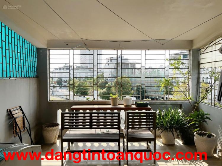 Chính chủ bán nhanh nhà đẹp khu tập thể Đài Phát Tín - Khu phân lô bàn cờ - Cạnh Louis City Đại Mỗ
