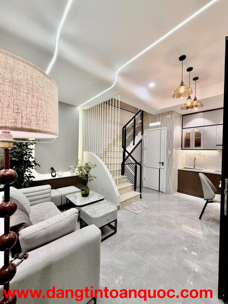 Bán nhà mặt tiền Bàu Cát; phường 14, Tân Bình (4x18m) nhà 3 tầng