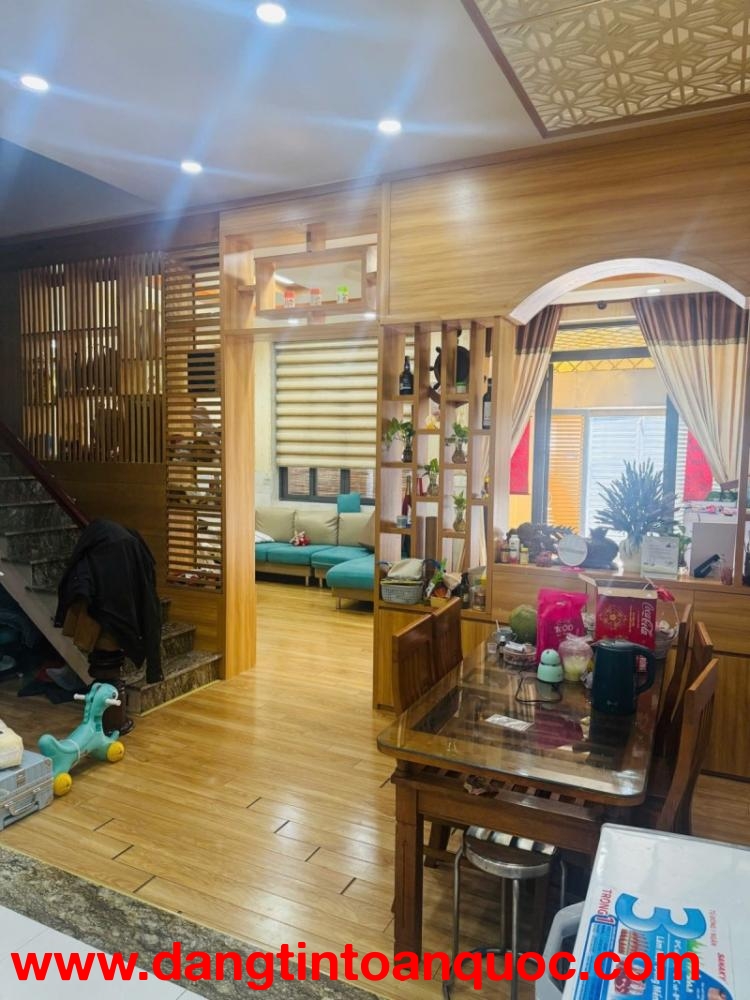 Bán nhà đường Đình Phong Phú, Tăng Nhơn Phú B, Q9, Thủ Đức, TP HCM. DT, 80m2, 3 tầng, SHR. Giá - 7.1