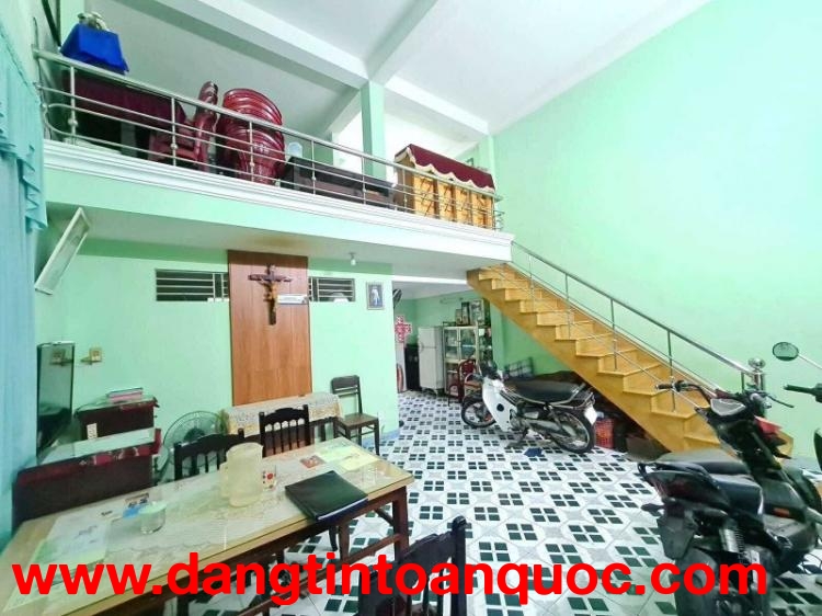 # Kiệt gần Lê Duẩn, 78m2, ngang 6m, nở hậu, 3 tầng cứng, 3PN, sân rộng, 4.x tỷ vừa