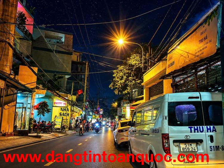 Bán nhà MTKD ngay chợ Nguyễn Tư Giản 80m2 6 lầu đẹp có thang máy KD đa nghề 14.5 tỷ.