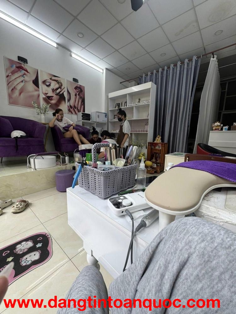 CẦN SANG GẤP TIỆM NAIL Địa chỉ: 50 Bà Hạt, Phường 9, Quận 10, TP.HCM