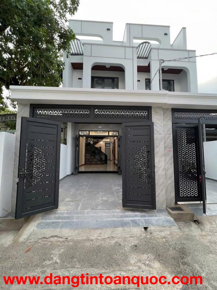 CẦN BÁN NHÀ SỔ RIÊNG 1LẦU 1TRỆT

 GẦN CƯ XÁ  PHÚC HẢI P. TÂN PHONG - BIÊN HOÀ