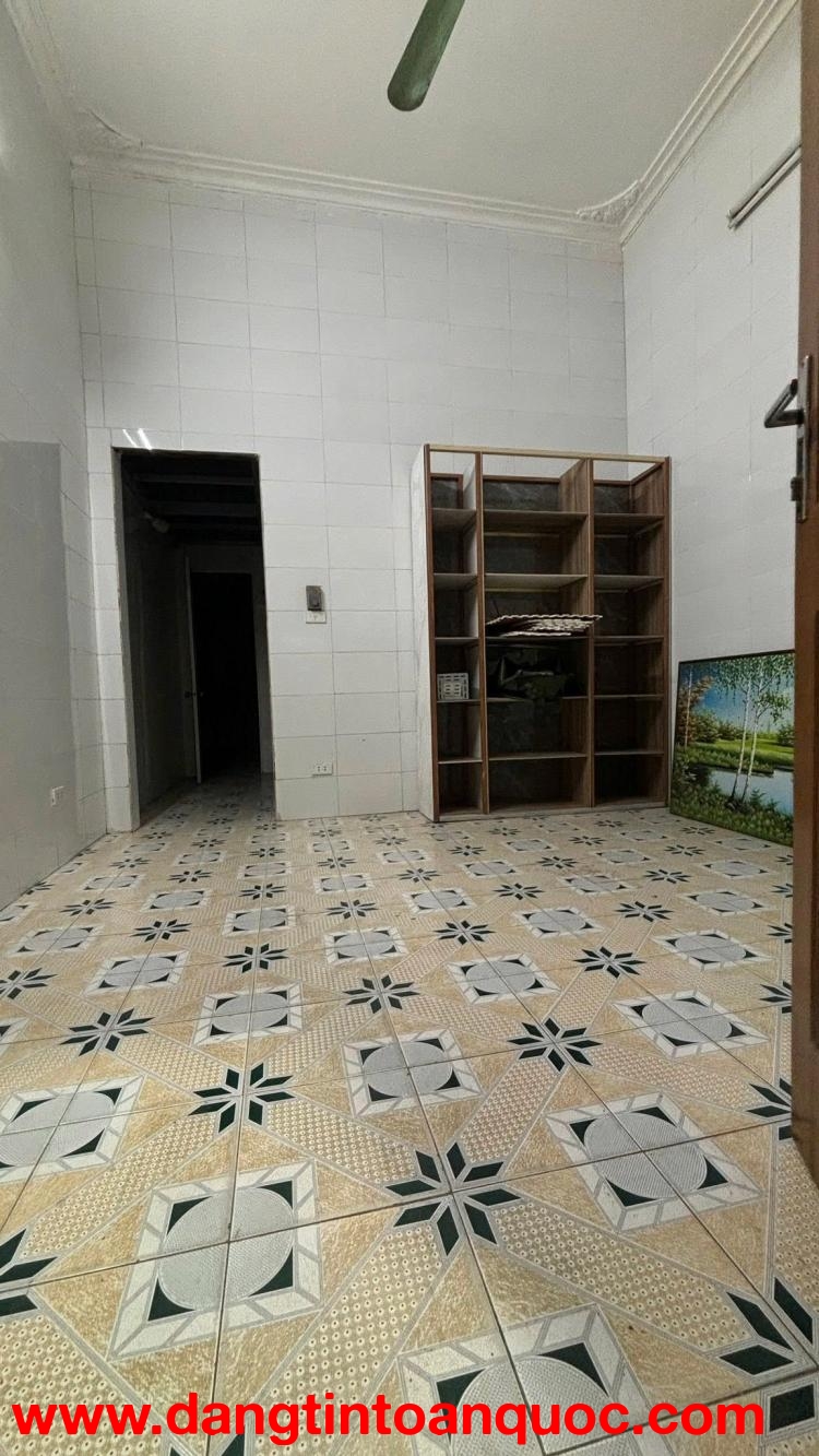 CHO THUÊ NHÀ NGUYÊN CĂN – PHỐ NGUYỄN VĂN CỪ , LONG BIÊN, HÀ NỘI CHỈ 7TR