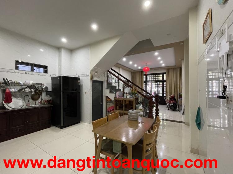 Nhà 3 tầng Lý Tự Trọng 97,5m2 đường 10,5m kinh doanh đẹp giá 15,5 tỷ