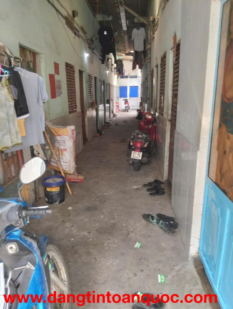 Bán dãy trọ 16 phòng 240m2,thu nhập 240tr/năm,gần ngã 6 An Phú