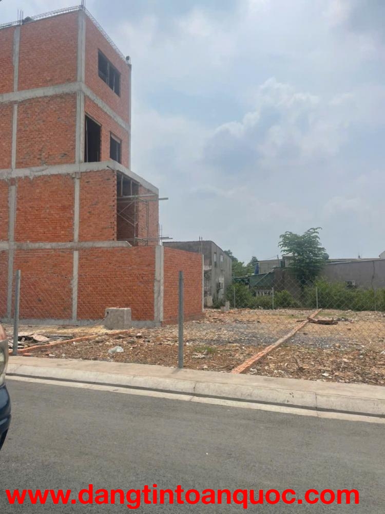 Bán đất 5x24m giá 3,65 tỷ Đường nhựa 6m thông Gần đường Lê Văn Khương